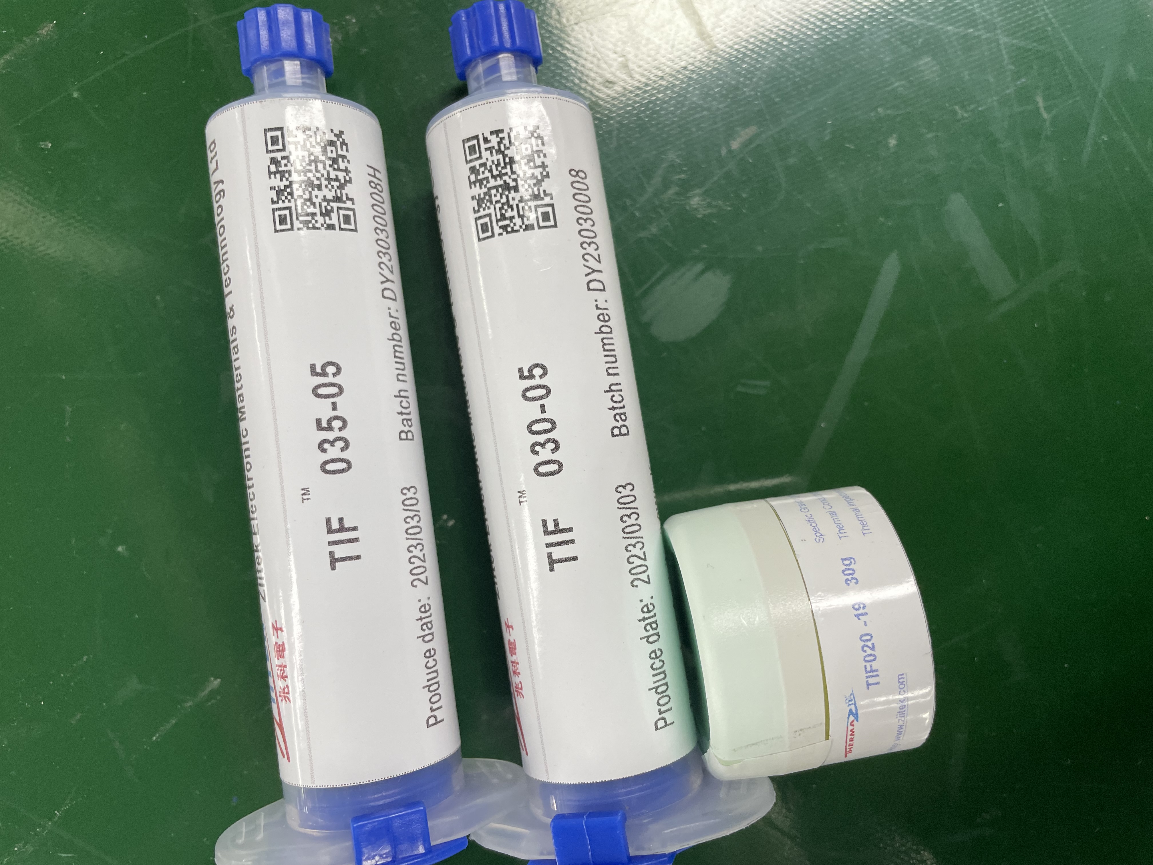 告别散热瓶颈！这款高性能导热凝胶，让电子设备长效稳定运行